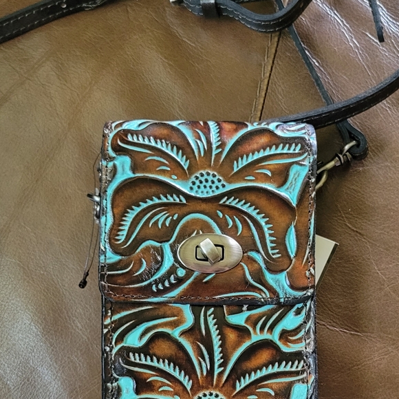 Patricia Nash Handbags - Patricia Nash Crossbody Phone Case/Wallet